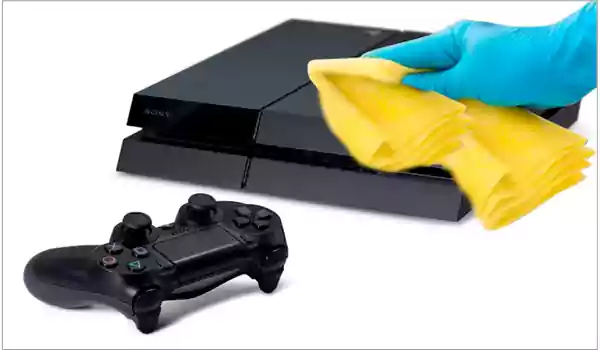 Cleaning console with microfiber