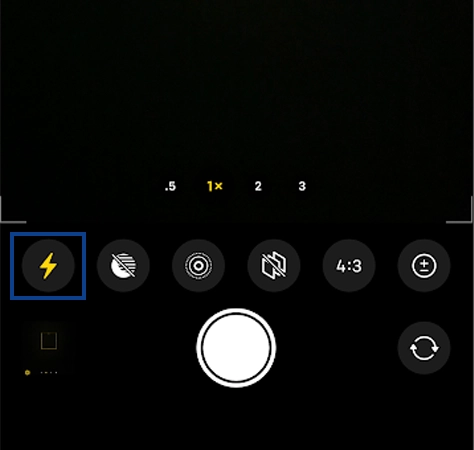 Yellow Coloured flash icon