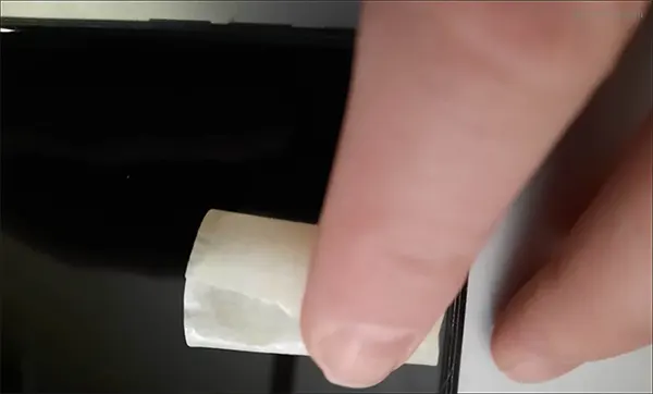 Adhesive putty