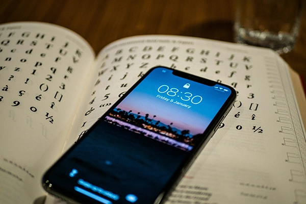 android-smartphone-on-book