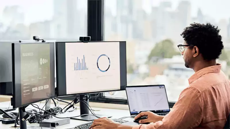 d-SaaS Monitoring and Observability