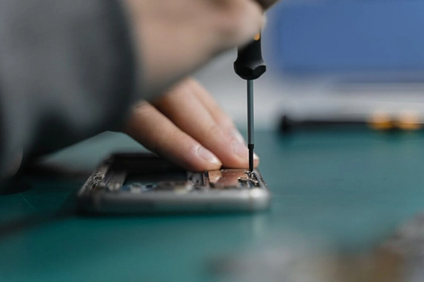 Professional iPhone Fixing
